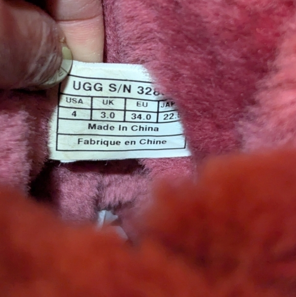 UGG Kids Bailey Bow II Boot Pink Size 4 Colorful Girly - Picture 7 of 8